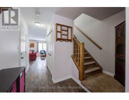 17 HENDERSON COURT - 5