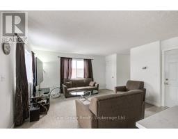 711 SOUTHWOOD WAY S - 10