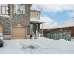 711 SOUTHWOOD WAY S - 2