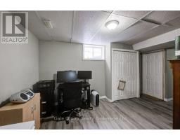 711 SOUTHWOOD WAY S - 22