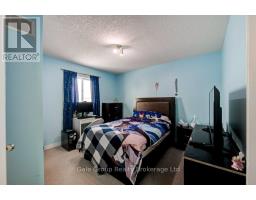 711 SOUTHWOOD WAY S - 28