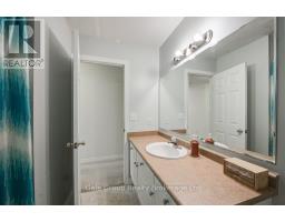 711 SOUTHWOOD WAY S - 36