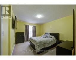 711 SOUTHWOOD WAY S - 37