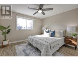 18 BIGHAM CRESCENT - 22