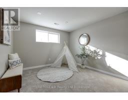 18 BIGHAM CRESCENT - 31