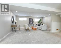 18 BIGHAM CRESCENT - 32