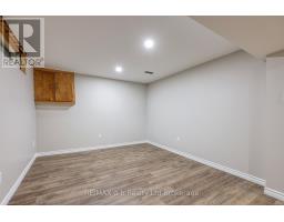 18 BIGHAM CRESCENT - 36