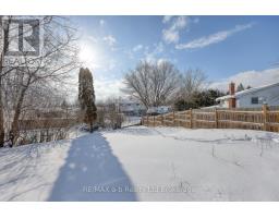 18 BIGHAM CRESCENT - 44