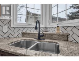 4 CATALPA COURT - 16