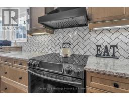 4 CATALPA COURT - 18