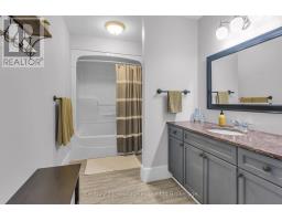 4 CATALPA COURT - 25