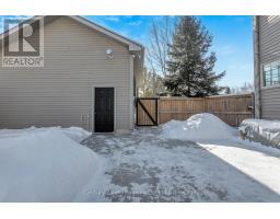 4 CATALPA COURT - 36