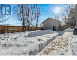 4 CATALPA COURT - 37