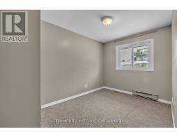 40 MARLBORO COURT - 14