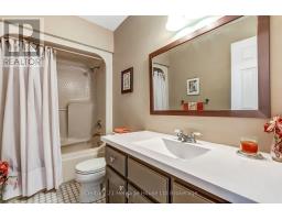 11 JOHN DAVIES DRIVE - 20