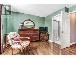 11 JOHN DAVIES DRIVE - 23