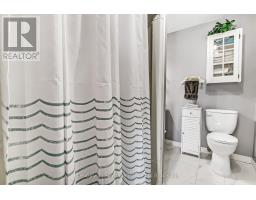 11 JOHN DAVIES DRIVE - 24