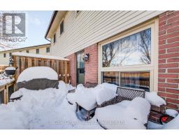 20 - 1093 NELLIS STREET - 34