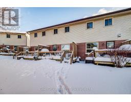 20 - 1093 NELLIS STREET - 35