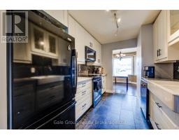 20 - 1093 NELLIS STREET - 8