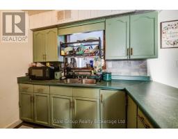 393 ODLUM DRIVE - 12