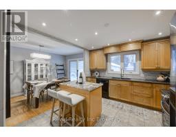 828 WARWICK STREET - 15