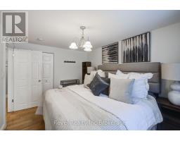 828 WARWICK STREET - 17