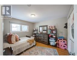 828 WARWICK STREET - 19