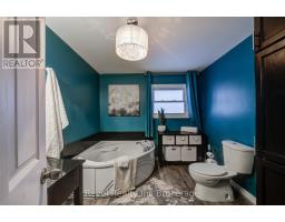 828 WARWICK STREET - 24