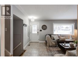 828 WARWICK STREET - 7