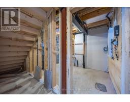 11 GREENHILL DRIVE - 40