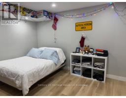 3.5 SOUTH COURT STREET W - 16