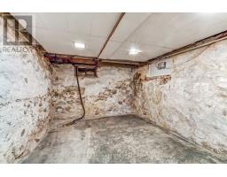 152 CHARLES STREET E - 22