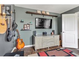 335 TALBOT STREET - 23