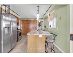 58 WILKINS CRESCENT - 6