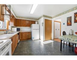 38 ADAMS AVENUE - 11