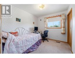 38 ADAMS AVENUE - 16