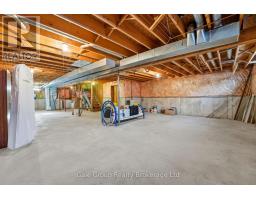 38 ADAMS AVENUE - 20