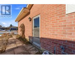 38 ADAMS AVENUE - 24