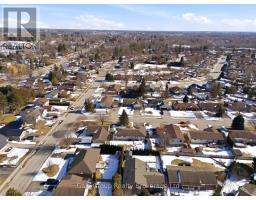 38 ADAMS AVENUE - 27