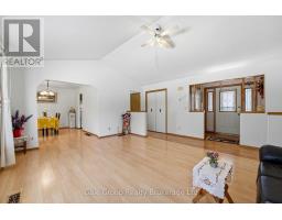 38 ADAMS AVENUE - 5