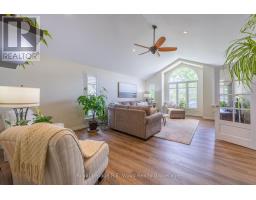 36 WOODLAND CRESCENT - 12