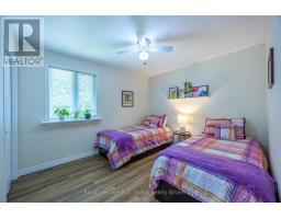 36 WOODLAND CRESCENT - 15