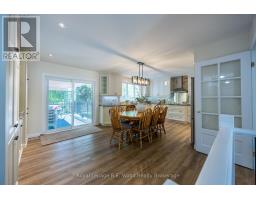 36 WOODLAND CRESCENT - 8