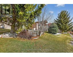 10 GREEN GABLE PLACE - 17