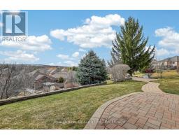 10 GREEN GABLE PLACE - 21