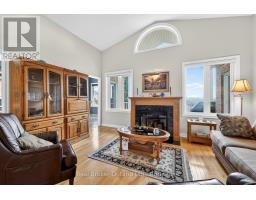 10 GREEN GABLE PLACE - 27