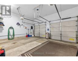 10 GREEN GABLE PLACE - 36