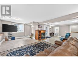 10 GREEN GABLE PLACE - 45