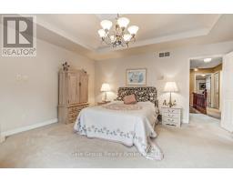 26 - 699 LANSDOWNE AVENUE - 22